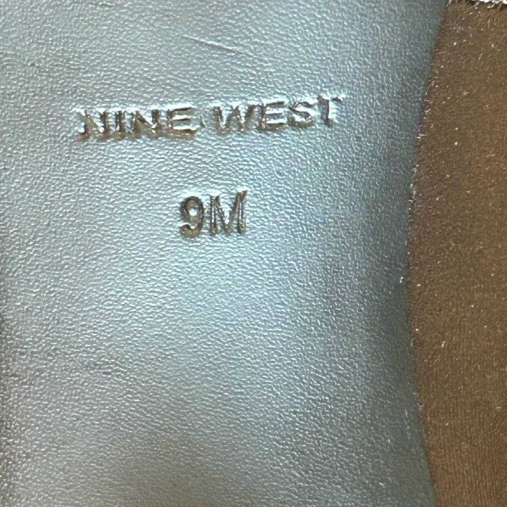 Nine West Black Pumps with Pearl Embellishments - Picture 3 of 13